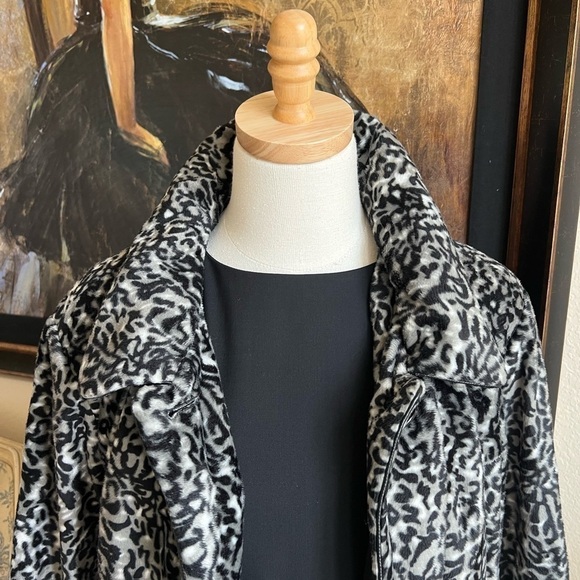 Dennis Basso Faux Fur Black/White Leopard Coat Size XL - Picture 3 of 7